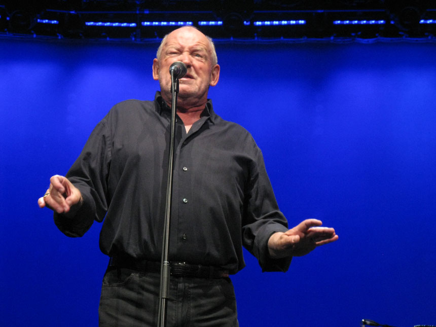 Joe Cocker on stage in Berlin, Germany in 2013